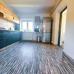 Vesele Apartment *