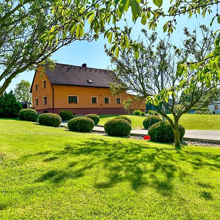 Vesele Apartment *